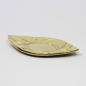 Preview: kerzenteller-blattform-messing-goldfarben-14x8cm