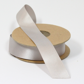 satinband-silber-25mm-rolle-mit-15-meter