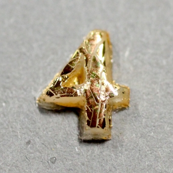 wachszahl-vier-gold-8mm-zum-kerzen-beschriften