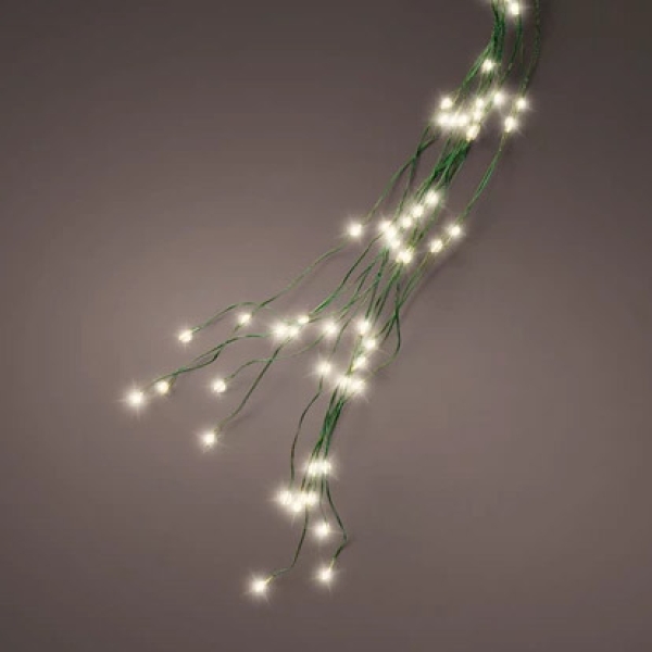 led-baumbeleuchtung-punkte-an-gruenen-draehten-672-lichter-farbton-warm-weiss