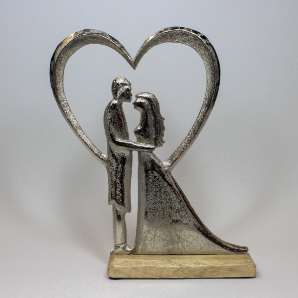 silbernes-paar-unter-silberbem-Herz-ca.21x26x5cm