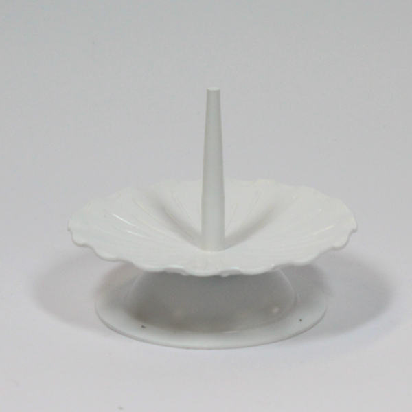 kerzenstaender-weiss-mit-6cm-dorn-metall-10x8cm