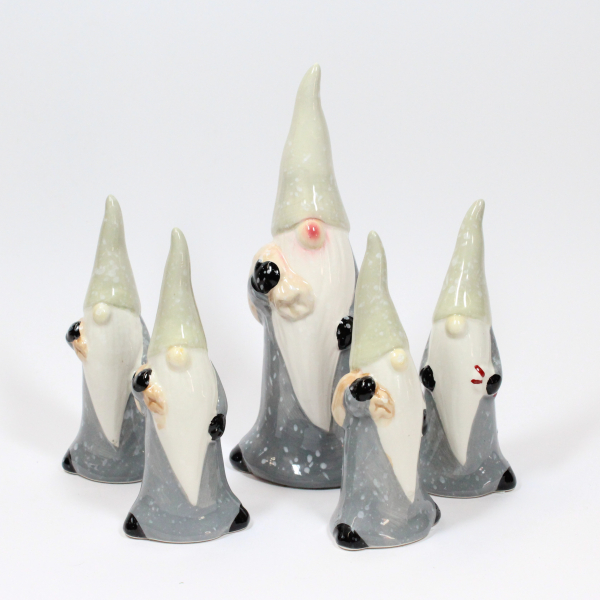 weihnachtsmann-set-aus-kerami-grau-weiss-beige-13/18cm